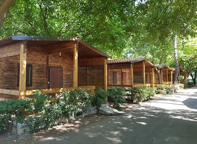 Viola Club Village & Πάρκο διακοπών 3*