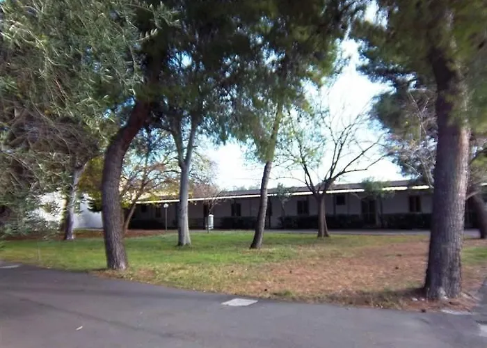 Πάρκο διακοπών Viola Club Village & 3*